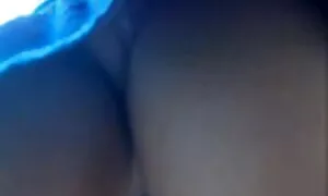 Dong tietää, mitä tehdä leikkisillä käsillä. ilmaista aikuisviihdettä