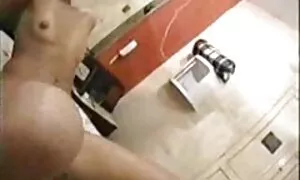 Kollega maksoi rahat vaimolleen. suomalaiset pornovideot